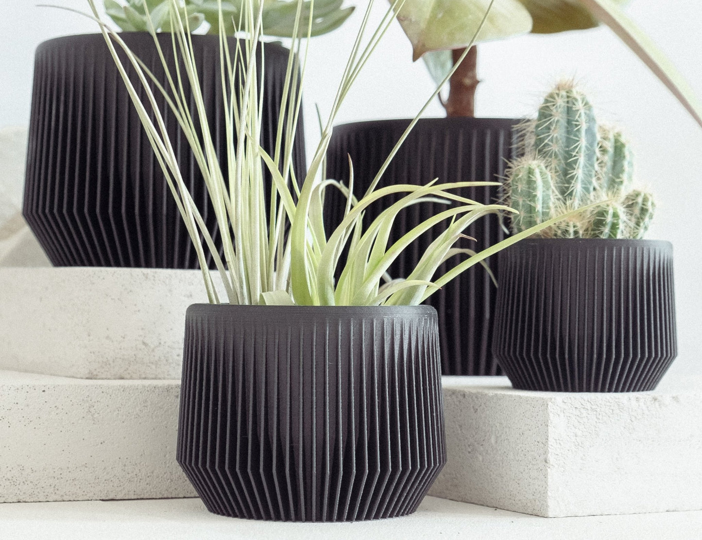 Blumentopf LUKO in Ceron Black 6-18cm - Liwadi