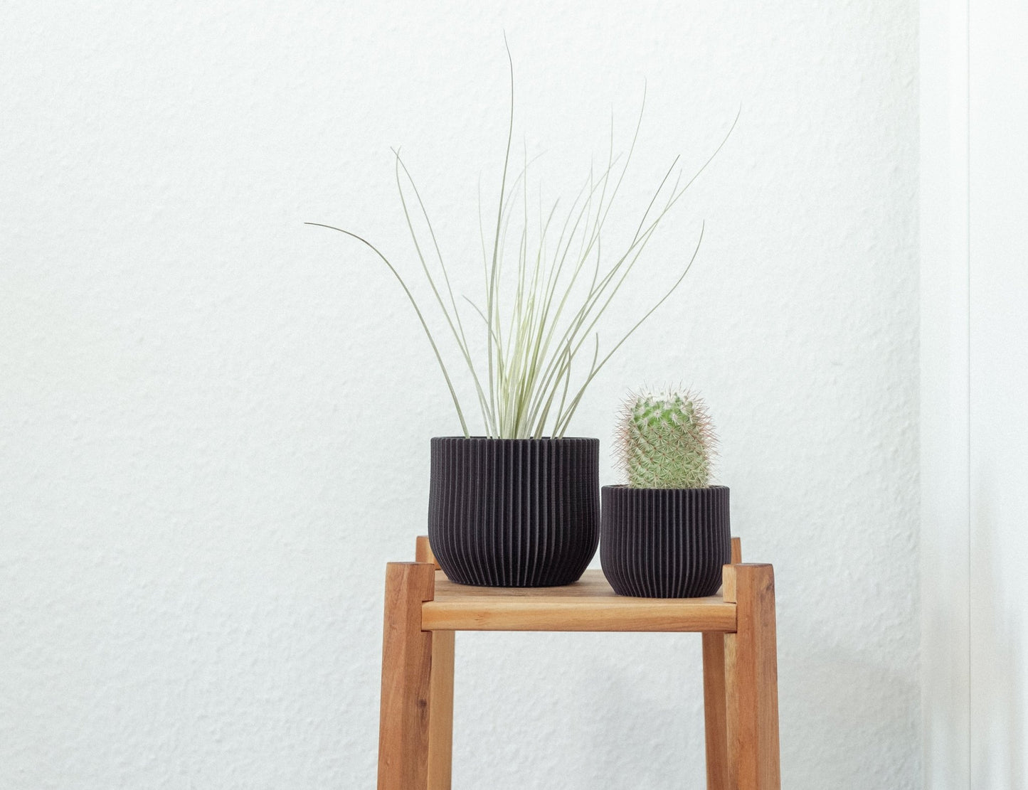 Blumentopf MANDO in Ceron Black 6-18cm - Liwadi