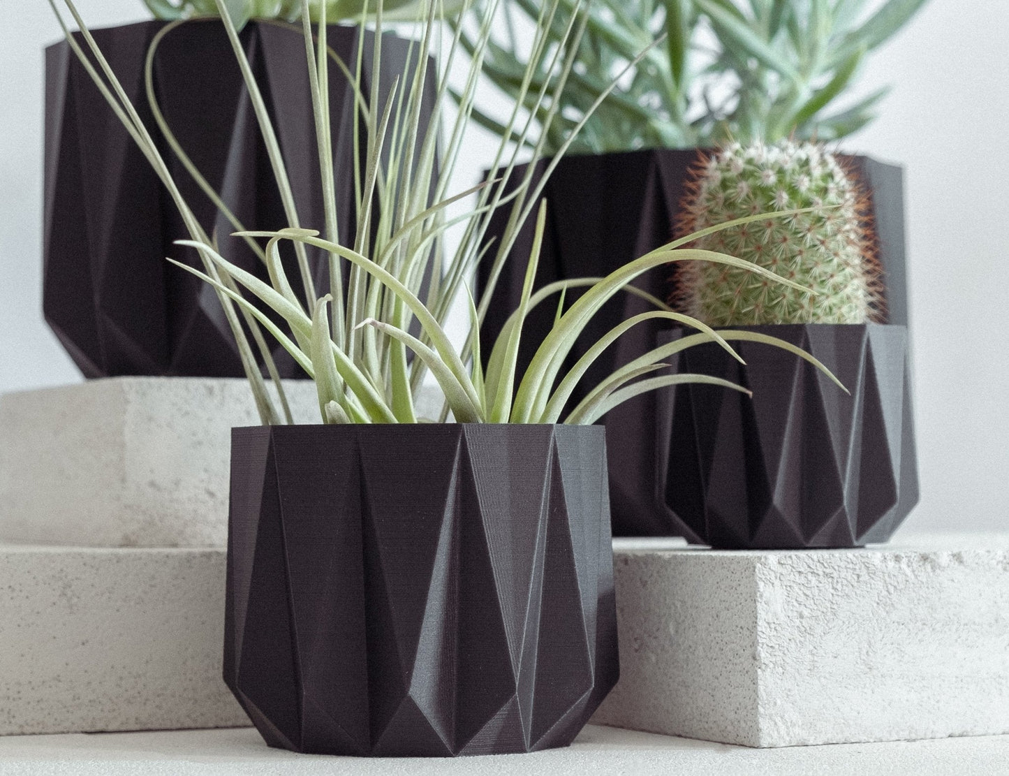 Blumentopf SOKO in Ceron Black 6-18cm - Liwadi
